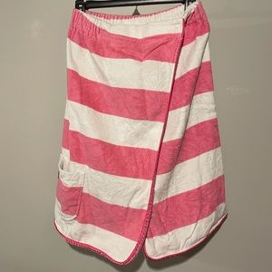 Victoria’s Secret Velcro towel with front pocket